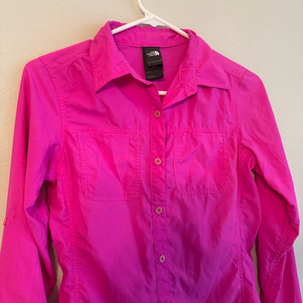 The North Face Cool Horizon Pink Button Down Long Sleeve Shirt - Picture 2 of 5